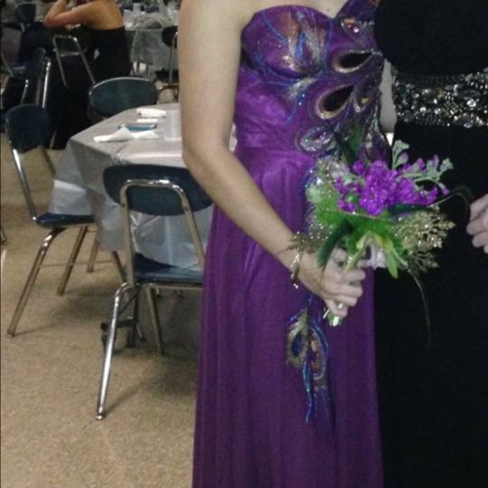 Prom dress - Picture 2 of 2